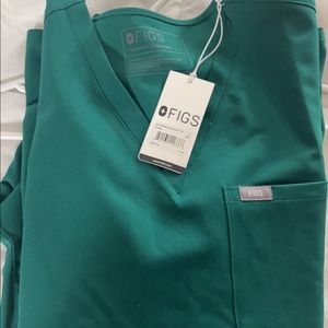 Figs emerald green top